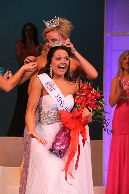 Brooke Campbell Crowned Miss Indiana's Outstanding Teen 2012